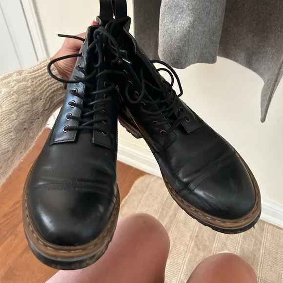 Mens Clark’s Dargo boot size 7.5 - Picture 2 of 7